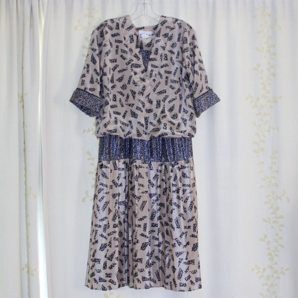 Vintage Perceptions Midi Dress Blue Tan Geometric Pleated USA Union Tag Womens S